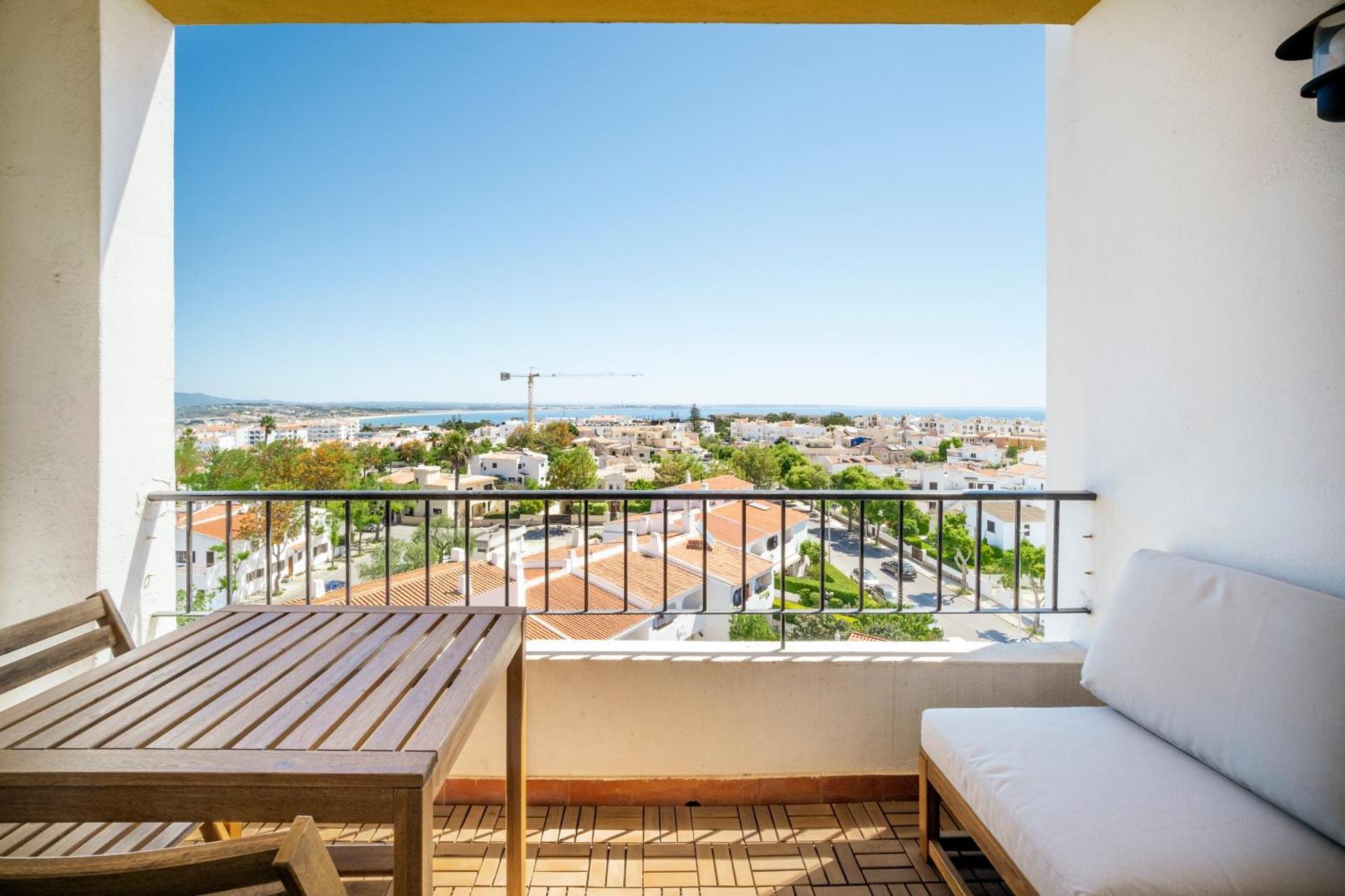 Torre Alta Apartments Lagos Exterior photo